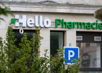 moving to France with a pre-existing condition
