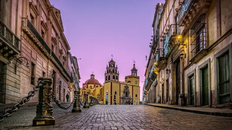 AdobeStock/otmman