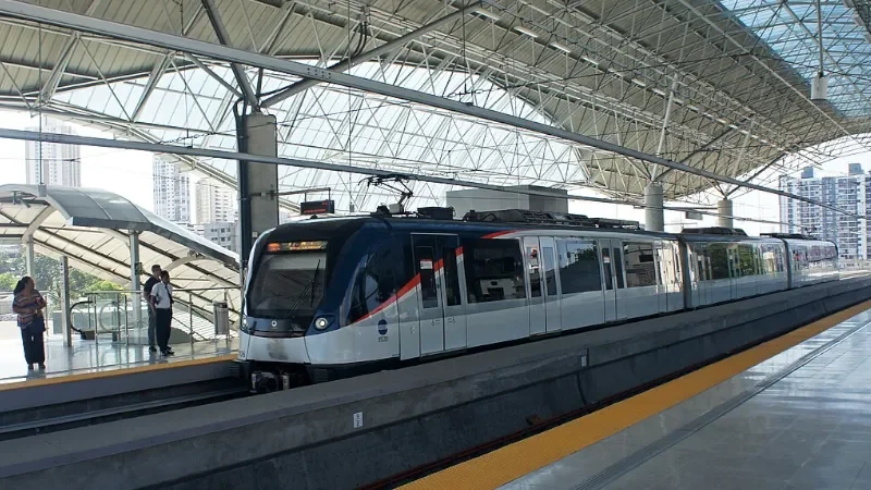 12 De Octubre Metro Station